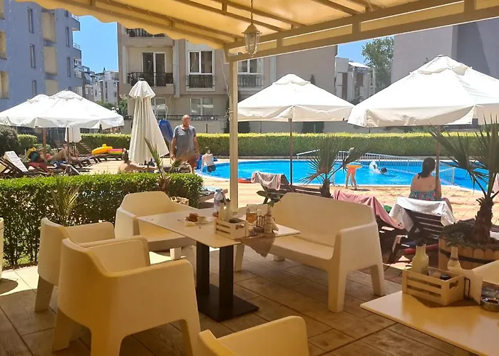 16 - Rainbow Complex דירה