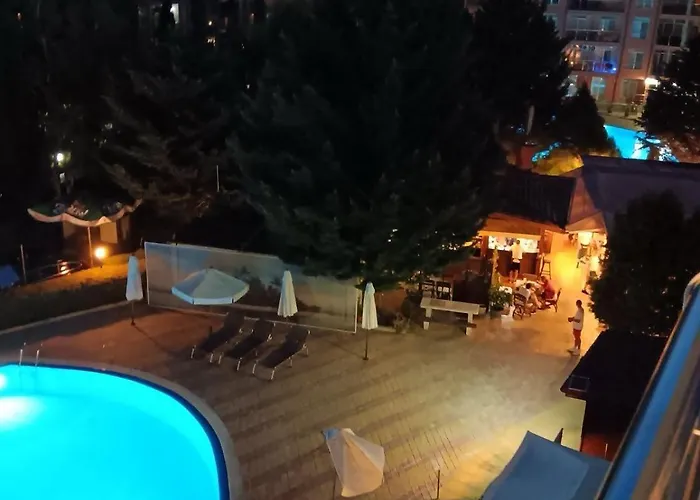 16 - Rainbow Complex *