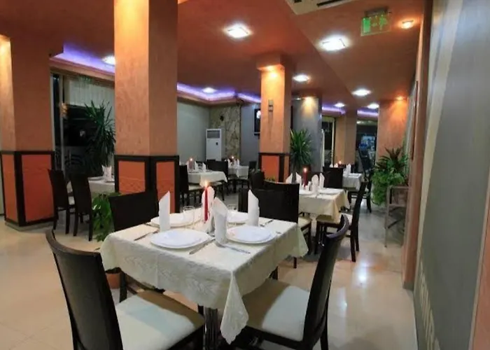 16 - Rainbow Complex 公寓